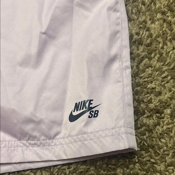 Nike SB Lavender Nylon short Size M (men’s) - Picture 3 of 5